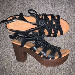 TopModa laced wedges